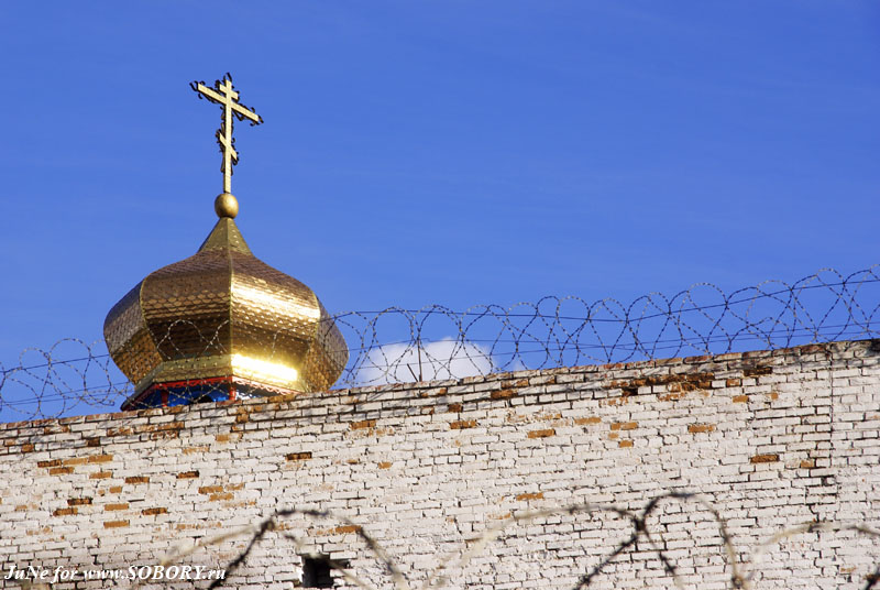 Омск. Церковь Иоанна Предтечи при ИК-6. общий вид в ландшафте