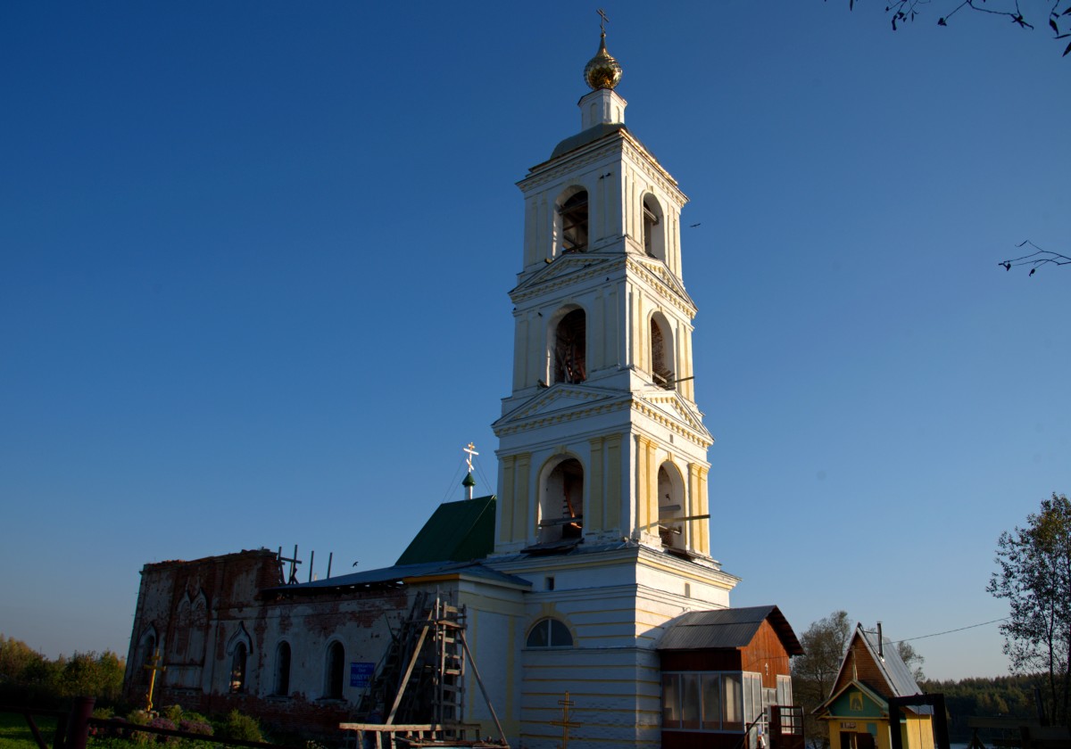 Воздвиженское. Церковь Воздвижения Креста Господня. фасады