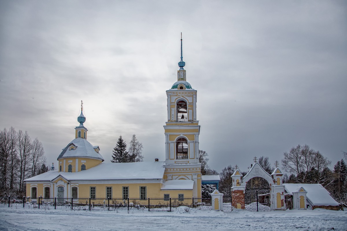 Троицкое. Церковь Троицы Живоначальной. фасады