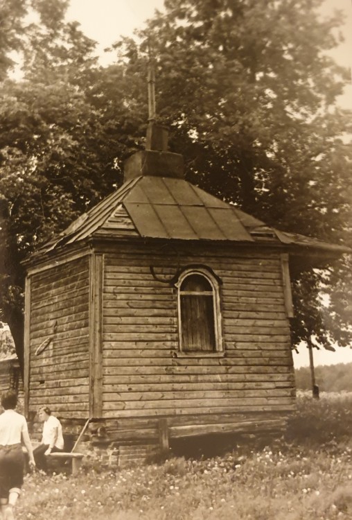 Зезевитово. Часовня Казанской иконы Божией Матери. документальные фотографии, Так выглядела часовня в Зезевитово в 1974 г.