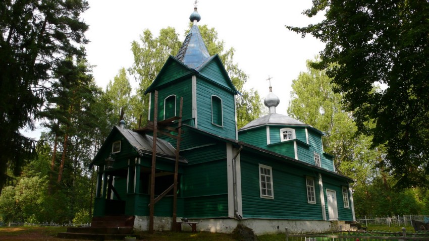 Церковь Илии Пророка, Юшково (Печорский район, Псковская область). общий вид в ландшафте