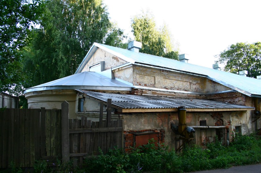 Церковь Ахтырской иконы Божией Матери, Вятка (Киров) (Вятка (Киров), город, Кировская область). общий вид в ландшафте, фотограф Зыкин Юрий, г.Вятка 