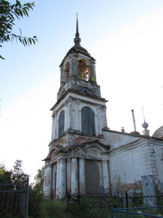 Церковь Воскресения Христова, Поповка (Некоузский район, Ярославская область). архитектурные детали
