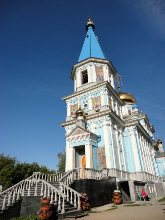 Краснообск. Церковь Казанской иконы Божией Матери. фасады, Вид со двора, юго-западная сторона