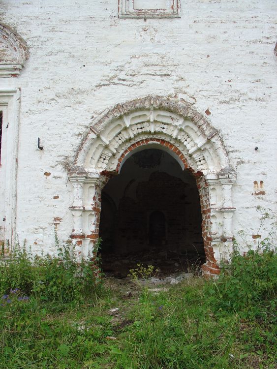 Церковь Преображения Господня, Слобода (Лузский район, Кировская область). архитектурные детали