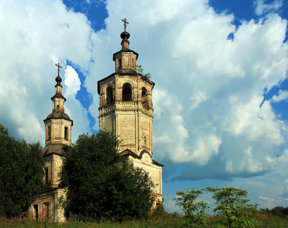 Церковь Преображения Господня, Слобода (Лузский район, Кировская область). фасады