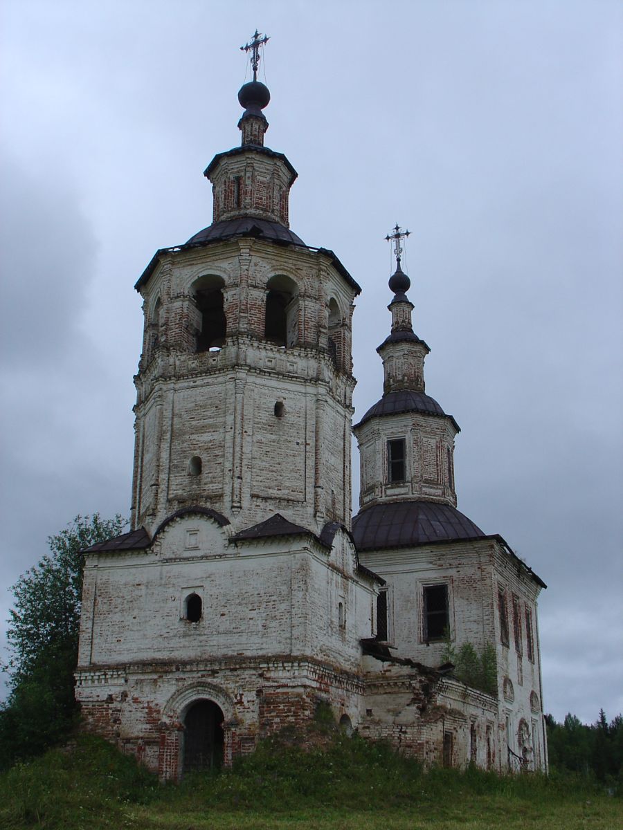 Церковь Преображения Господня, Слобода (Лузский район, Кировская область). фасады