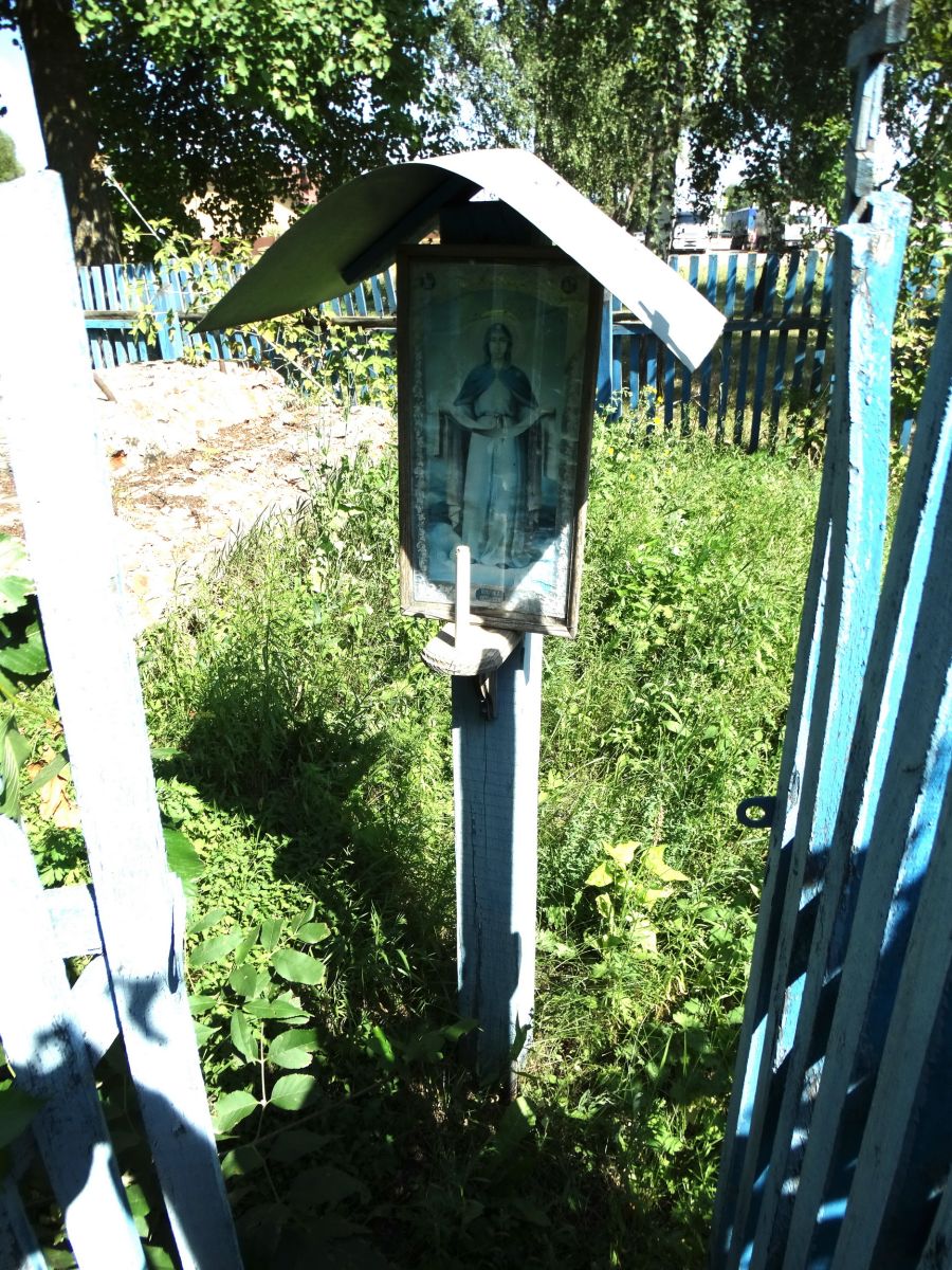 Церковь Покрова Пресвятой Богородицы, Листопадовка (Грибановский район, Воронежская область). дополнительная информация, Часовенный столб на месте взорванного храма.
