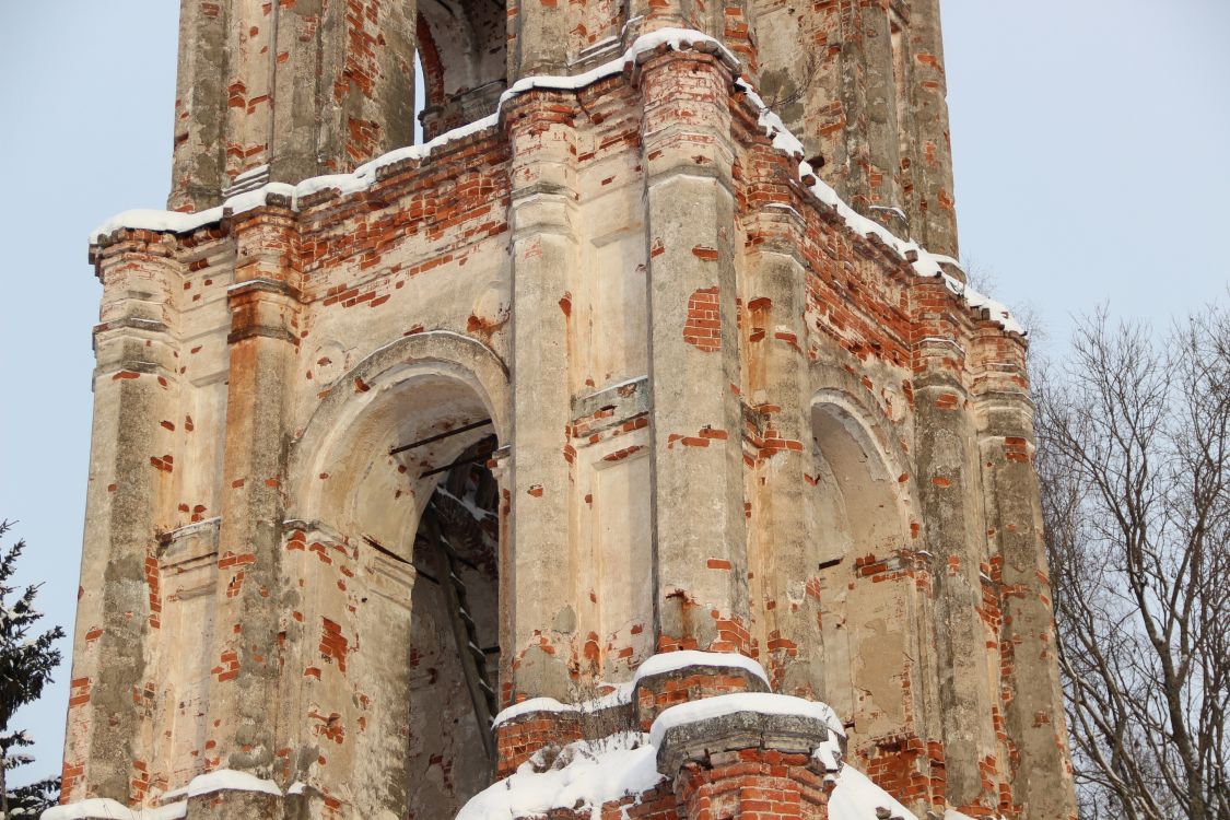 Церковь Михаила Архангела, Звенячево (Борисоглебский район, Ярославская область). архитектурные детали