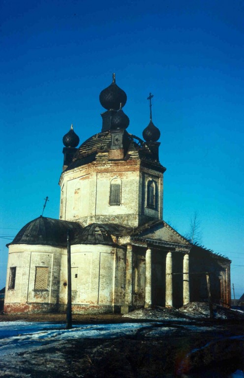 Покровское-на-Лиге. Церковь Покрова Пресвятой Богородицы. фасады