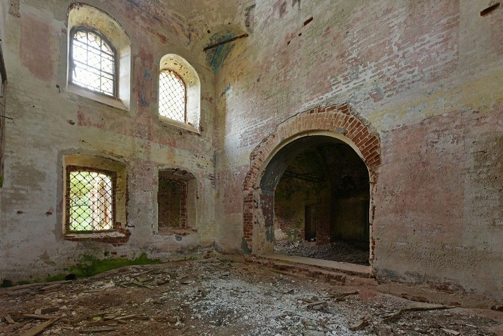 Церковь Покрова Пресвятой Богородицы, Внуково (Борисоглебский район, Ярославская область). интерьер и убранство, Юго-западная сторона основного объема