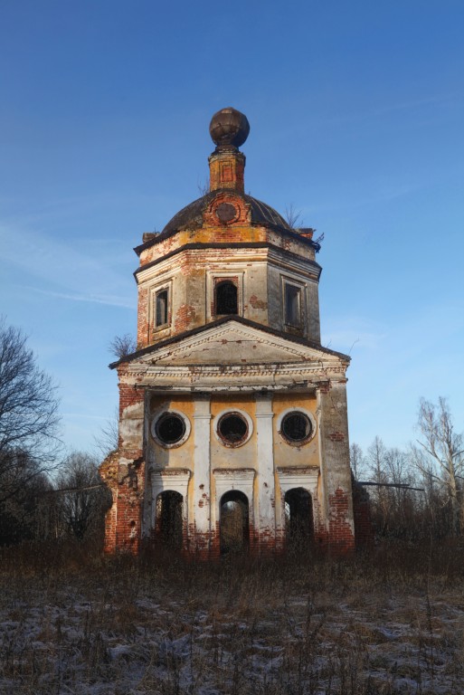 Савинское. Церковь Троицы Живоначальной. фасады