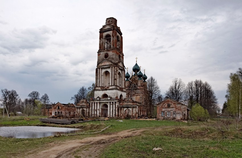 Веска. Церковь Николая Чудотворца. фасады