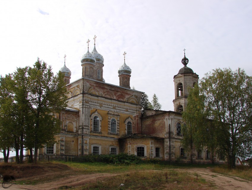Верхне-Лалье. Церковь Михаила Архангела. фасады