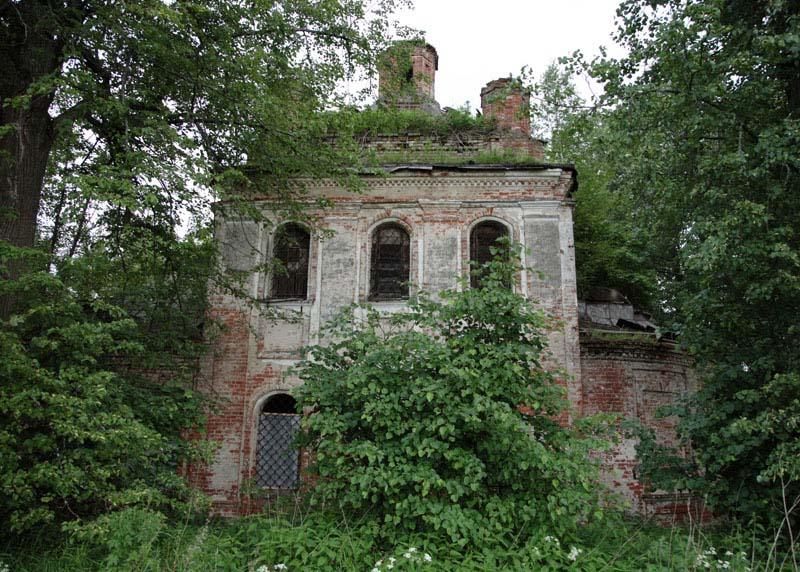 Николо-Березники. Церковь Николая Чудотворца. общий вид в ландшафте