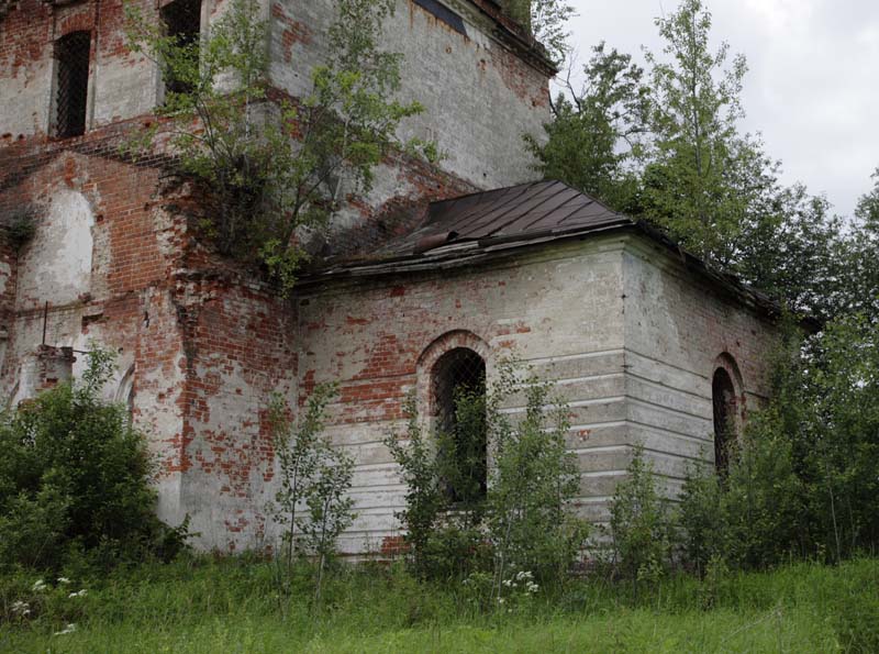 Церковь Воскресения Христова, Закедье (Борисоглебский район, Ярославская область). архитектурные детали