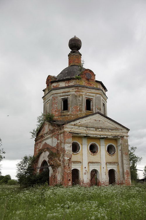 Церковь Троицы Живоначальной, Савинское (Борисоглебский район, Ярославская область). фасады