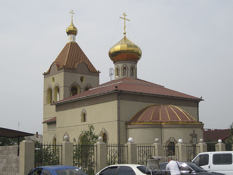 Орлиное. Церковь Сергия Радонежского. общий вид в ландшафте