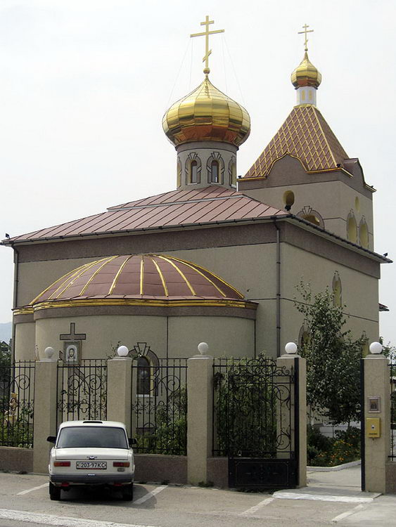 Орлиное. Церковь Сергия Радонежского. общий вид в ландшафте