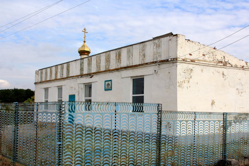 Церковь Троицы Живоначальной, Семенкин (Волгодонской район и г. Волгодонск, Ростовская область). общий вид в ландшафте