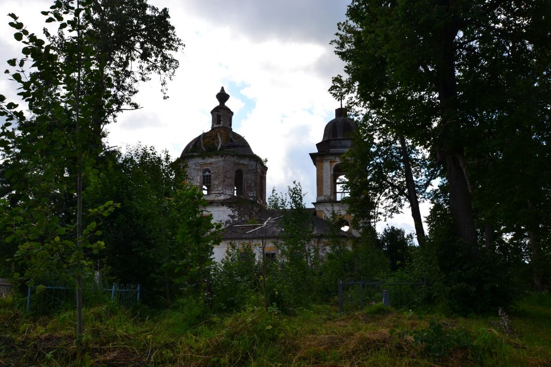 Церковь Рождества Пресвятой Богородицы, Вогнема (Кирилловский район, Вологодская область). фасады