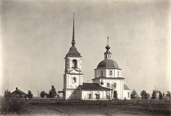 Белозерск. Церковь Параскевы Пятницы. архивная фотография, фото с сайта http://cherepovets-eparhia.ru/v-den-pamyati-svyatoj-velikomuchenicy-paraskevy-pyatnicy-v-razrushennoj-cerkvi-g-belozerska-sostoyalsya-moleben/