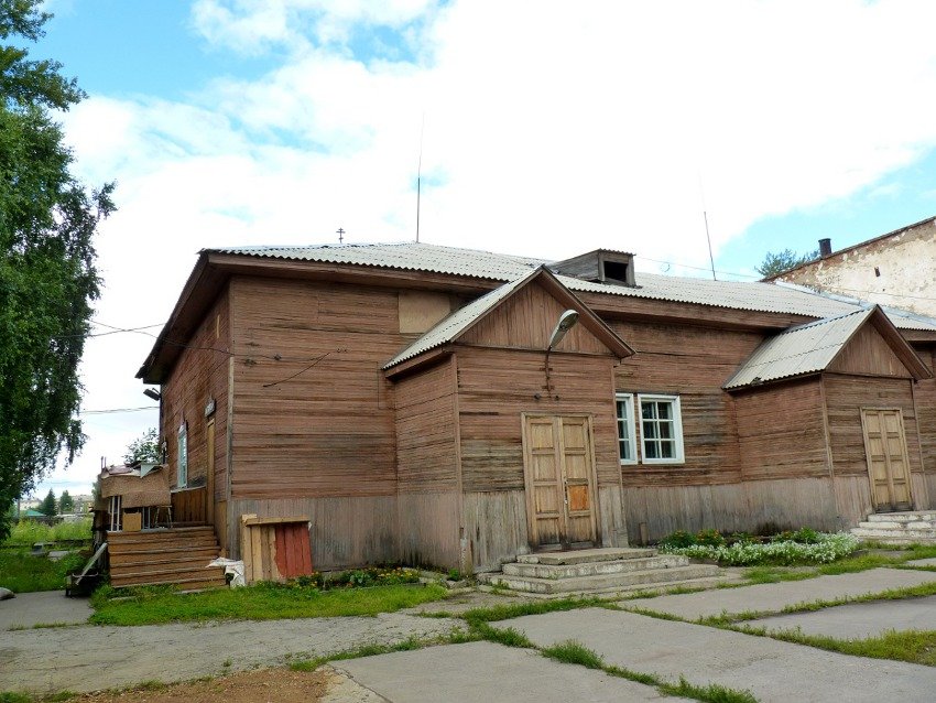 Лесосибирск. Церковь Иоанна Кронштадского. фасады