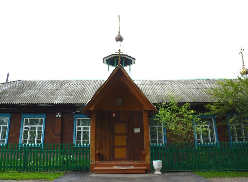 Церковь Троицы Живоначальной (временная), Казачинское (Казачинский район, Красноярский край). общий вид в ландшафте