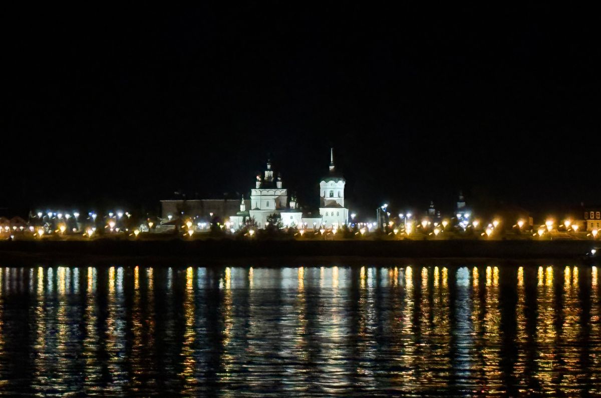 Ночной вид с Енисея, художественные фотографии. Собор Богоявления Господня, Енисейск (Енисейск, город, Красноярский край)