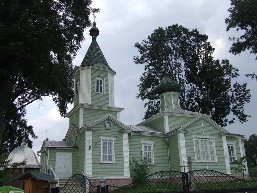 Церковь Михаила Архангела, Алексеевка (Днестровский район, Украина, Черновицкая область). фасады