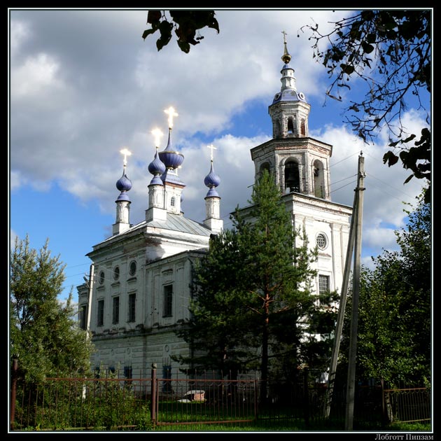 Петровское. Церковь Троицы Живоначальной. фасады