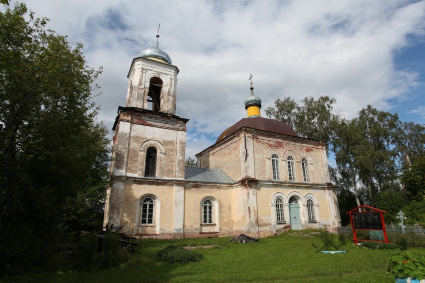 Церковь Преображения Господня и Рождества Пресвятой Богородицы, Матвеево (Спировский район, Тверская область). фасады