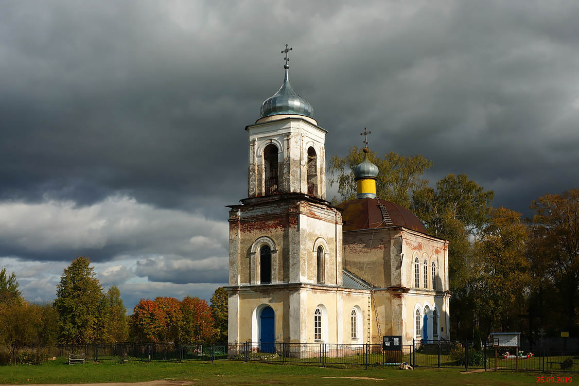 Церковь Преображения Господня и Рождества Пресвятой Богородицы, Матвеево (Спировский район, Тверская область). фасады