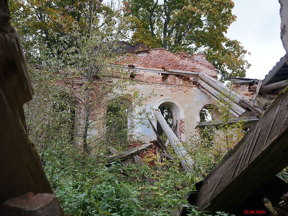 Церковь Илии Пророка, Новгородка (Спировский район, Тверская область). интерьер и убранство