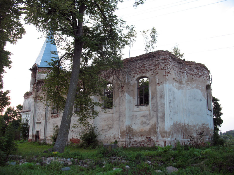 Друя. Церковь Благовещения Пресвятой Богородицы. общий вид в ландшафте