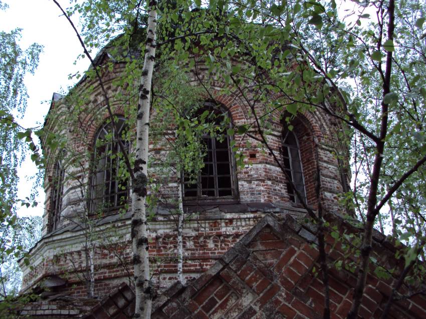 Церковь Троицы Живоначальной, Вагино, урочище (Белохолуницкий район, Кировская область). архитектурные детали