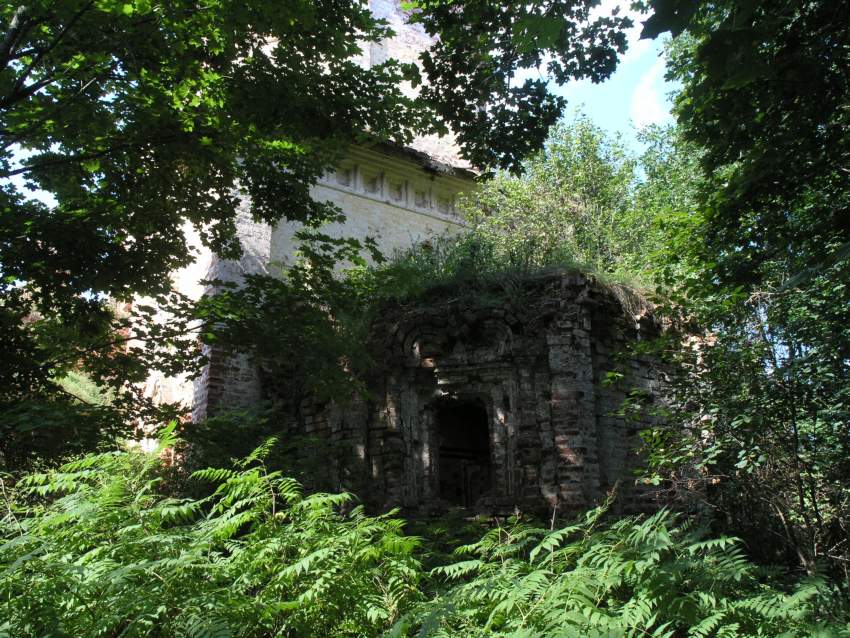 Церковь Сретения Господня, Хилково (Бежаницкий район, Псковская область). фасады