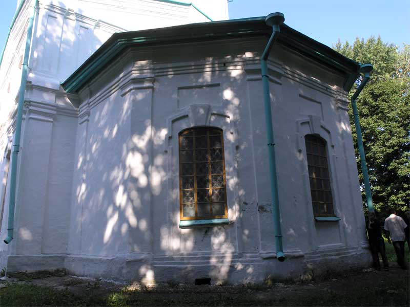 Церковь Троицы Живоначальной, Миритиницы (Локнянский район, Псковская область). архитектурные детали