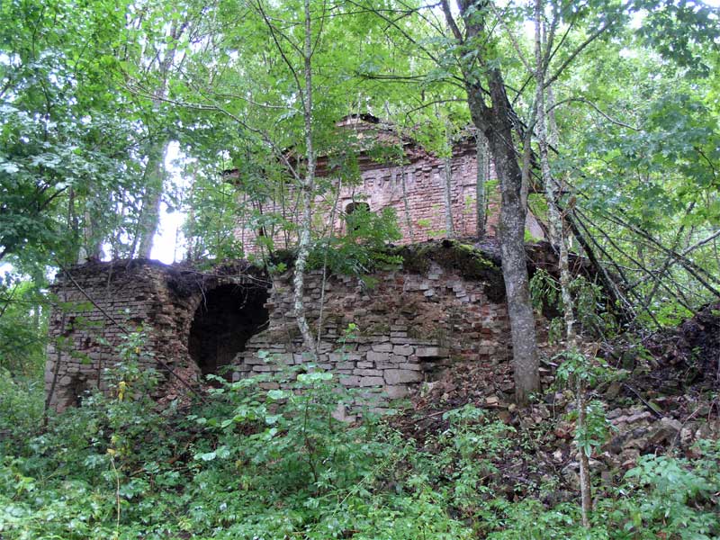 Церковь Николая Чудотворца, Ручьи (Псковский район, Псковская область). общий вид в ландшафте