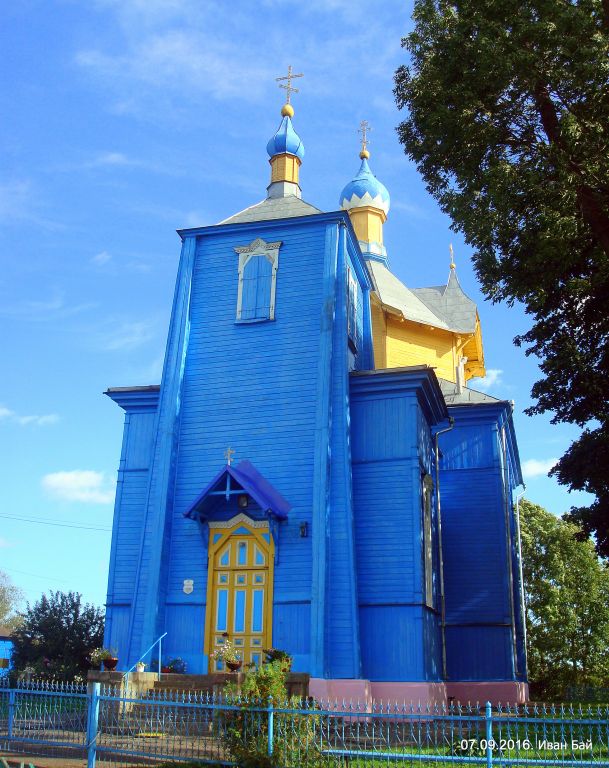 Церковь Успения Пресвятой Богородицы, Шарковщина (Шарковщинский район, Беларусь, Витебская область). фасады