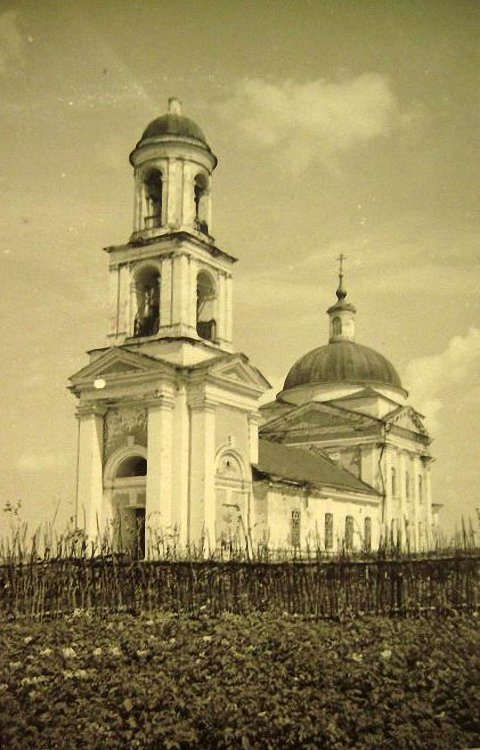 Церковь Покрова Пресвятой Богородицы, Дубовка (Ардатовский район, Нижегородская область). архивная фотография, Фото 1947 года из фондов Государственного научно-исследовательского музея архитектуры имени А.В. Щусева