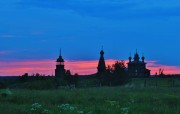 Храмовый комплекс Малошуйского погоста, Силуэт погоста с юго-востока<br>, Абрамовская (Малошуйка), Онежский район, Архангельская область