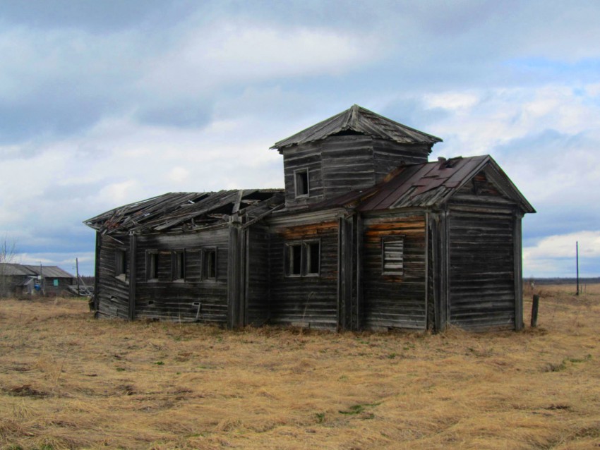 Церковь Успения Пресвятой Богородицы, Корельское (Онежский район, Архангельская область). фасады, вид с юго-востока