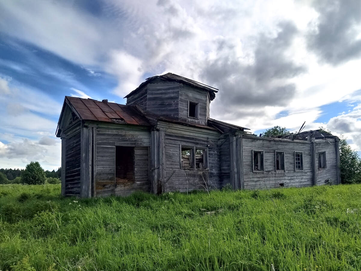 Церковь Успения Пресвятой Богородицы, Корельское (Онежский район, Архангельская область). фасады