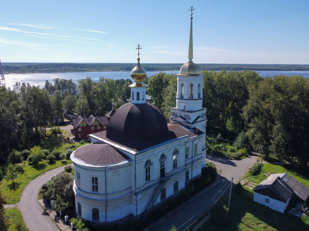 Собор Троицы Живоначальной, Онега (Онежский район, Архангельская область). фасады