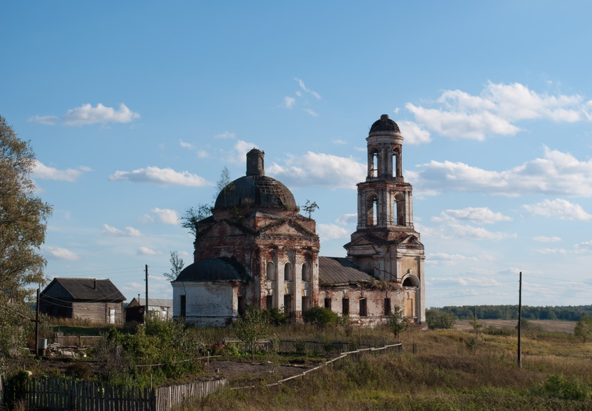 Дубовка. Церковь Покрова Пресвятой Богородицы. общий вид в ландшафте, Вид с северо-востока