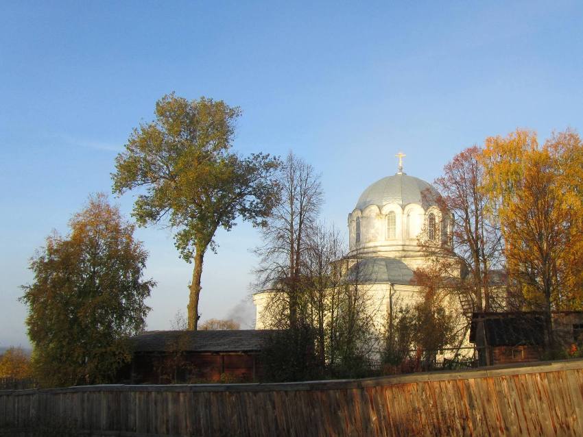 Никольск. Церковь Казанской иконы Божией Матери. общий вид в ландшафте, вид с востока
