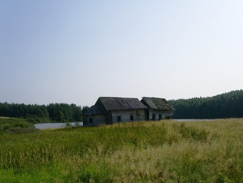 Церковь Тихвинской иконы Божией Матери, Юдмозеро (Онежский район, Архангельская область). общий вид в ландшафте, вид с северо-востока