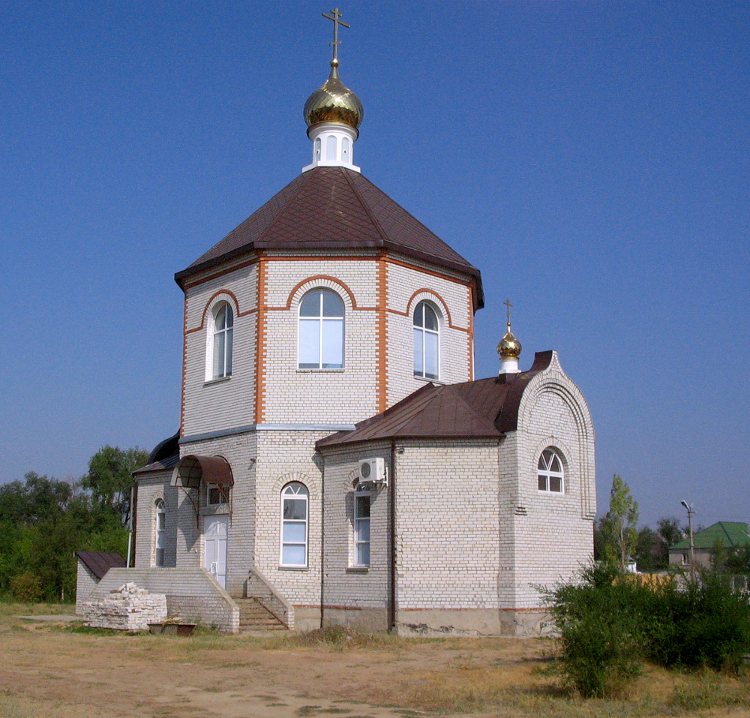Церковь Троицы Живоначальной, Старая Полтавка (Старополтавский район, Волгоградская область). общий вид в ландшафте