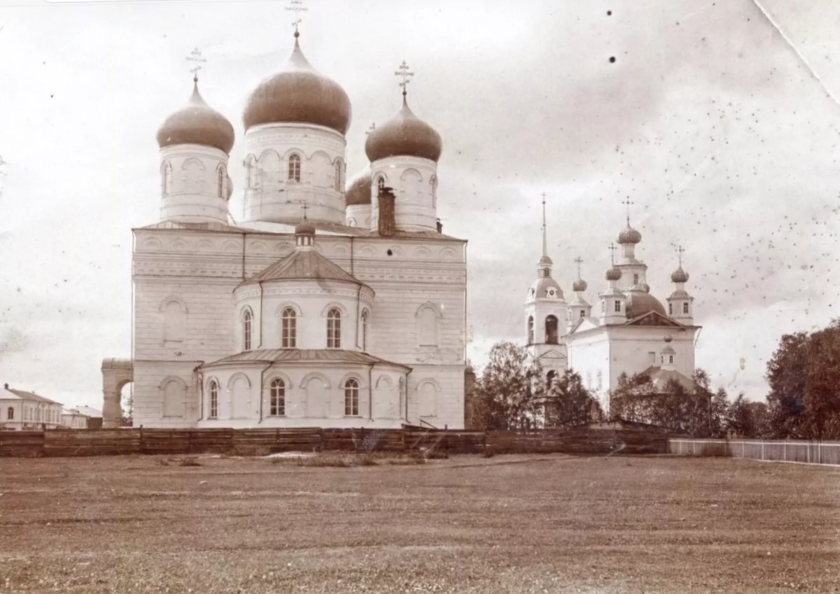 Собор Преображения Господня, Вельск (Вельский район, Архангельская область). архивная фотография, Фотография 1913-1917 гг. С сайта: Pastvu.com